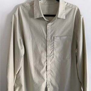 Lululemon Men’s Button Down Shirt Medium Cream Long Sleeve Casual Minimal